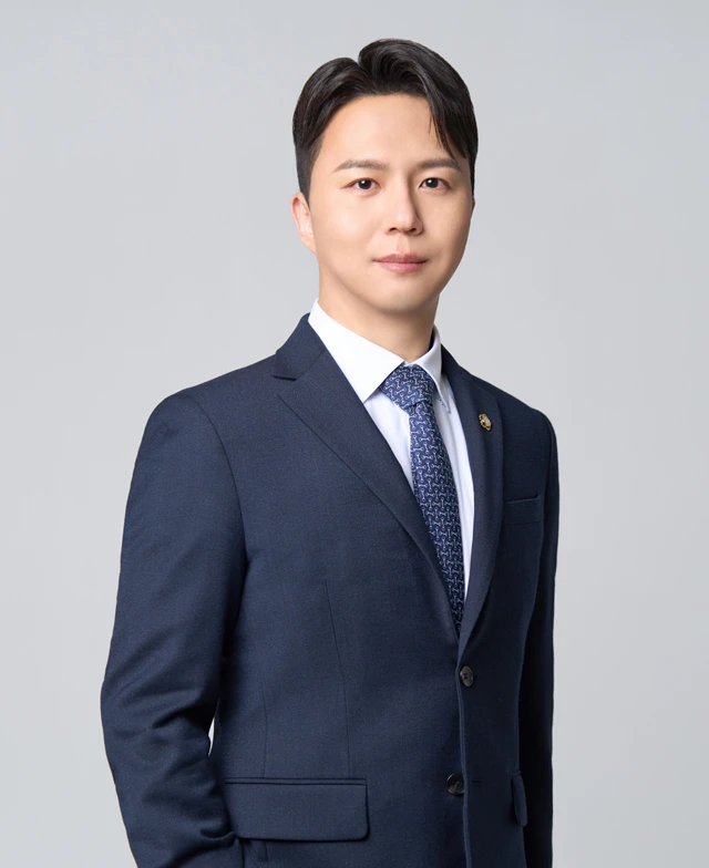 Dong-ju Kwak